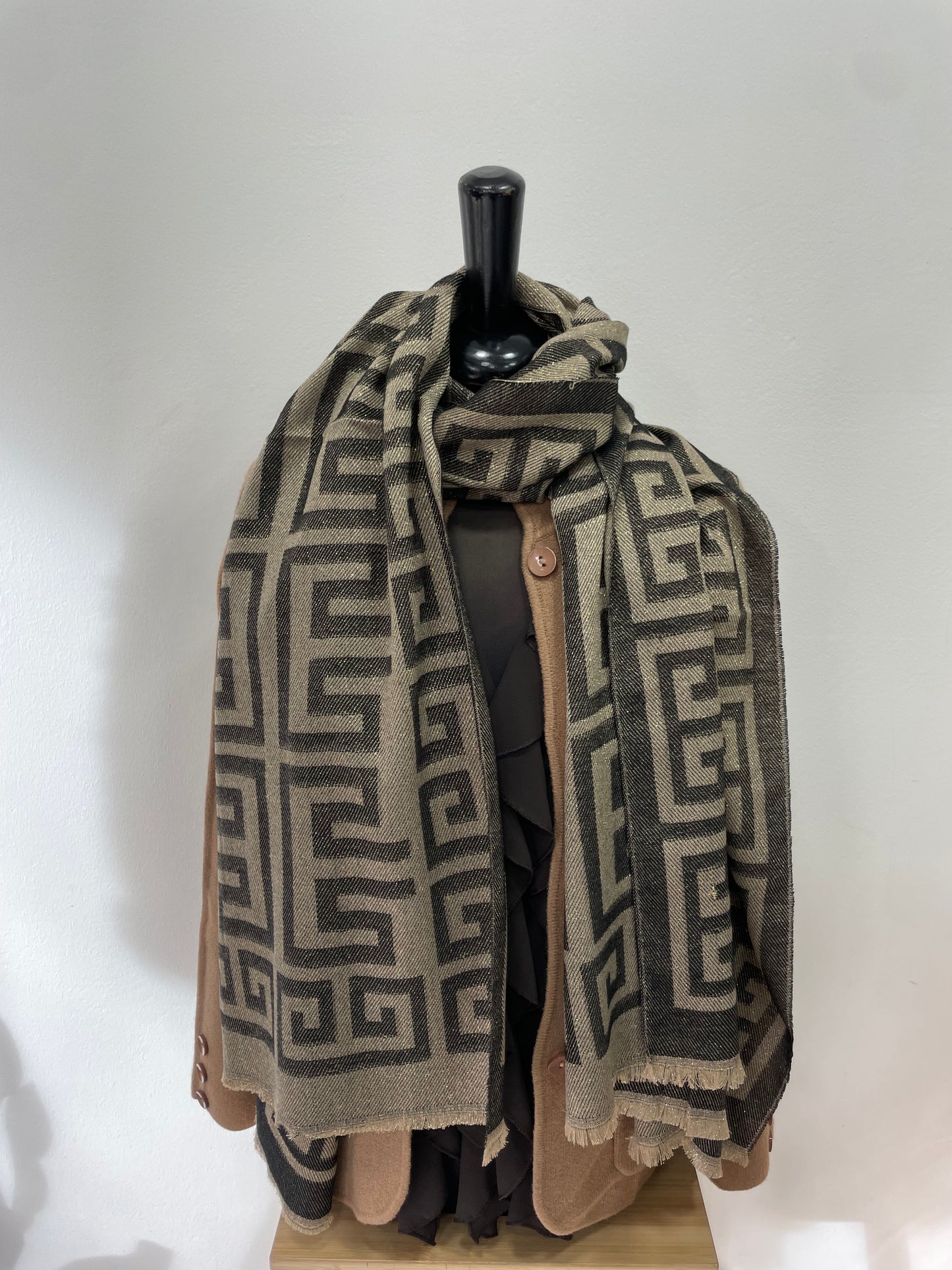 Sciarpa Geometric Nera Fango 2.0