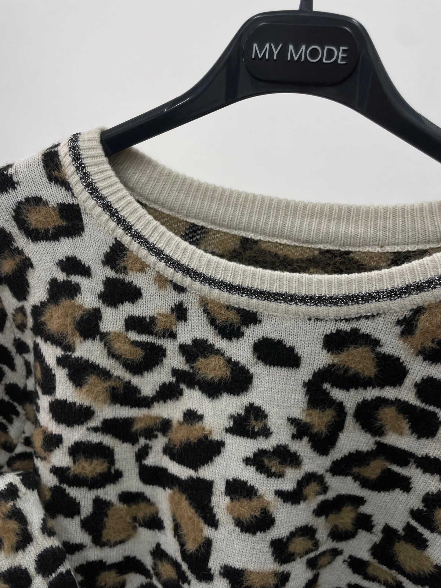 Pull Leopard Panna