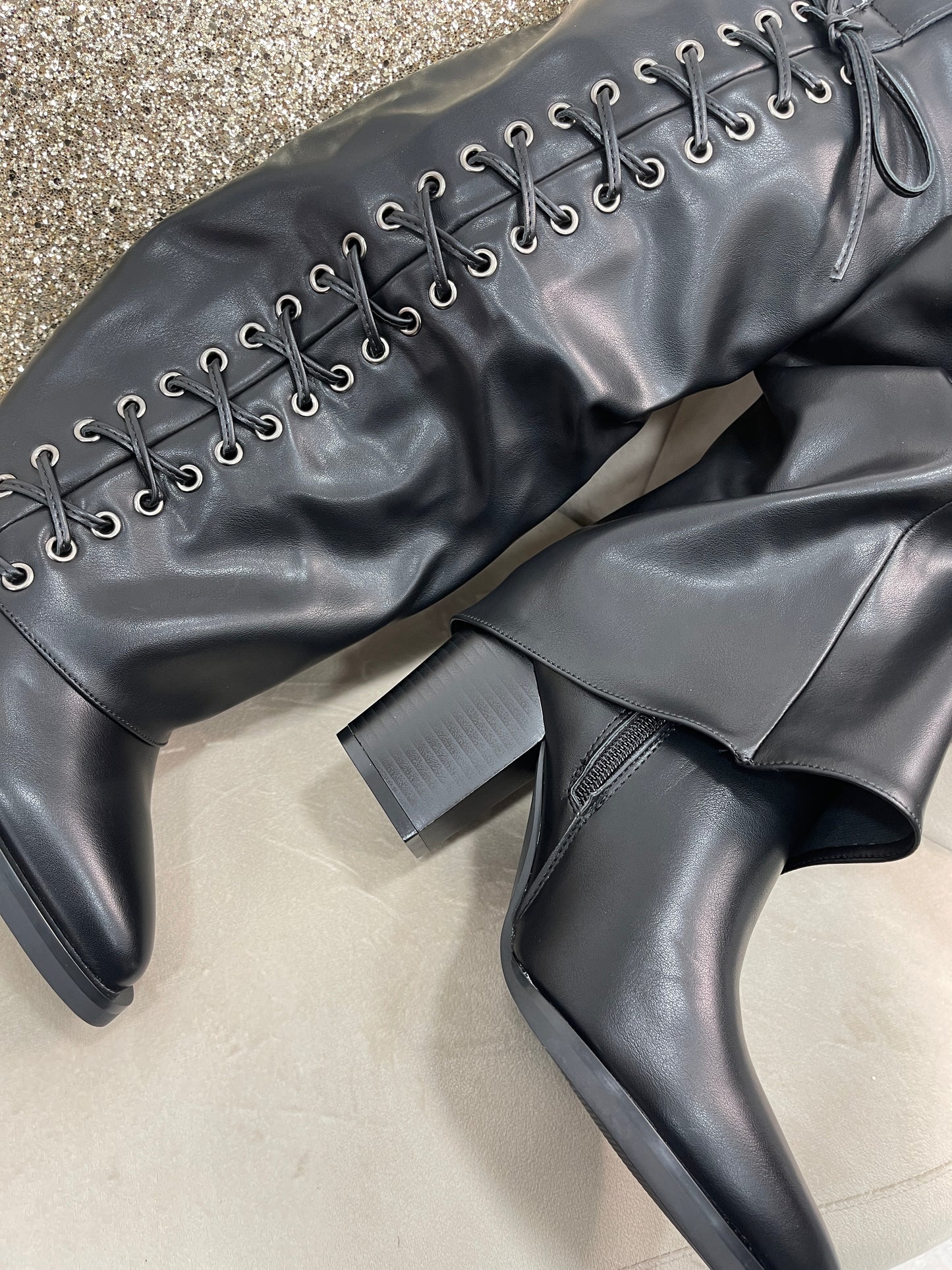 Stivale Risvolto Lacci