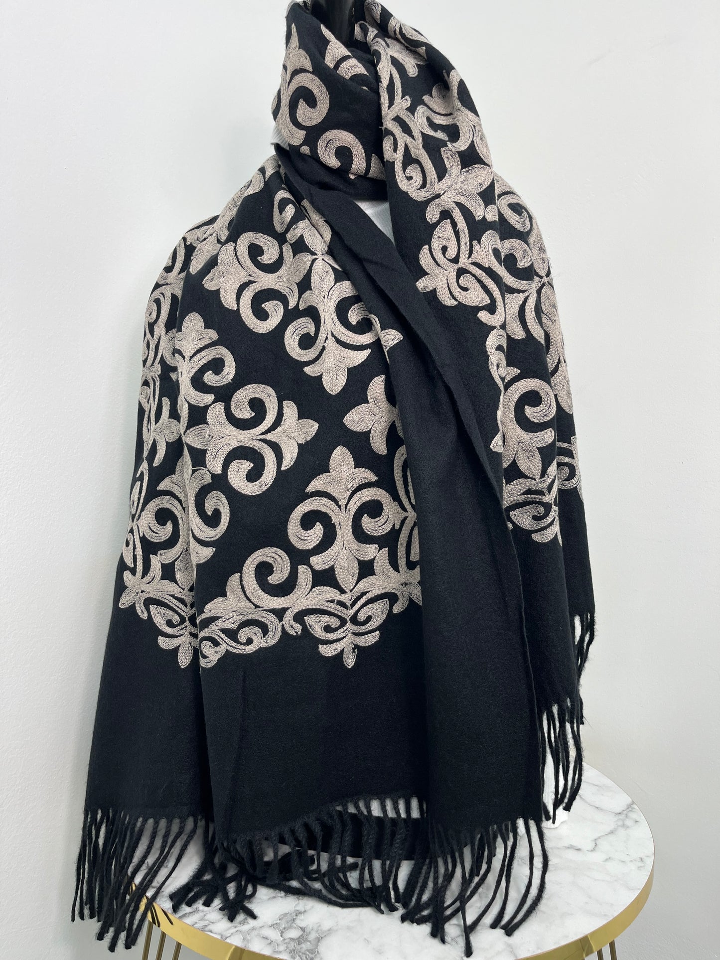 Sciarpa Regale Nera