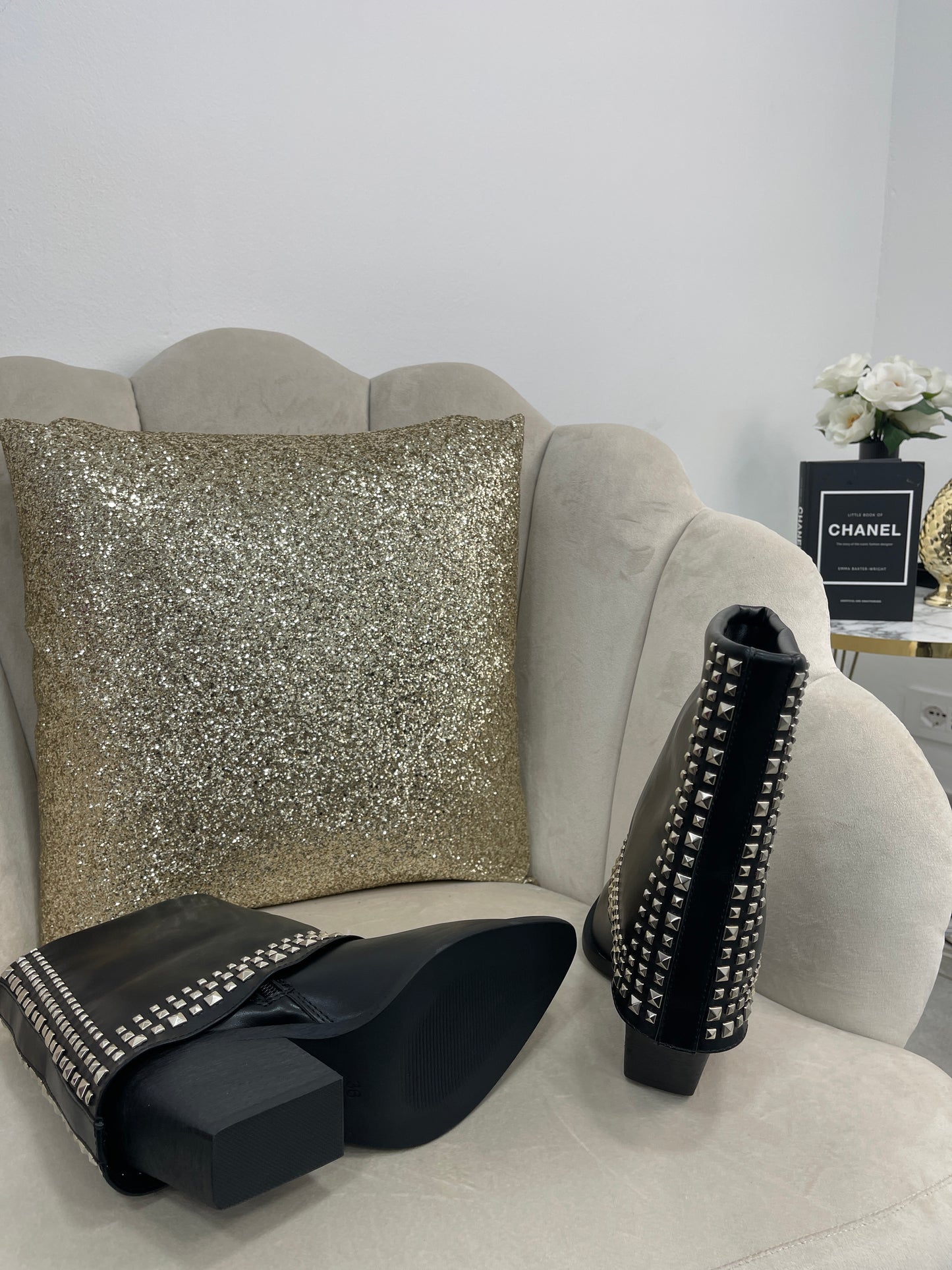 Stivaletto Risvolto Borchie